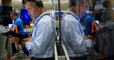 Mercados: suben las acciones y los bonos argentinos con el petróleo en alza y cerca de los 100 dólares