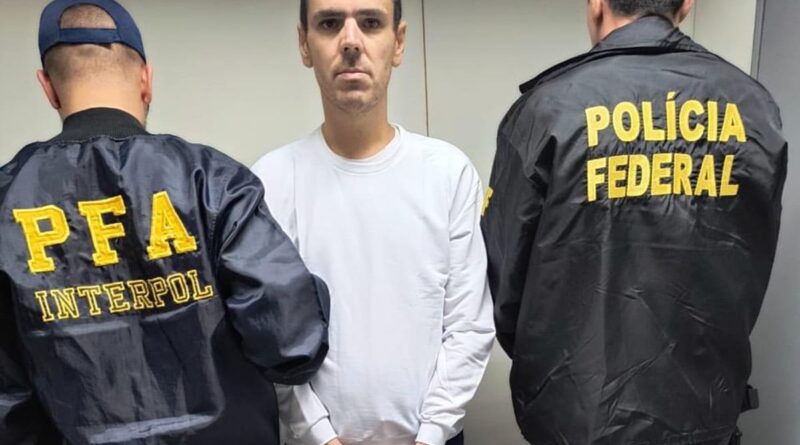Ataque y muerte en Recoleta: lo acusan de rociar con ácido a su padre y viajar pocas horas después a Río de Janeiro