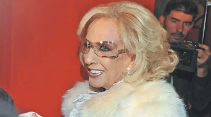 Preocupación por la salud de Mirtha Legrand tras ser reinternada: qué puede pasar Preocupación por la salud de Mirtha Legrand tras ser reinternada: qué puede pasar