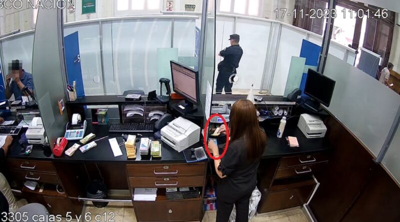 Condenan a dos cajeros del Banco Nación por sustraer dinero de depósitos de clientes Condenan a dos cajeros del Banco Nación por sustraer dinero de depósitos de clientes