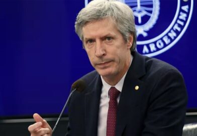 Las reservas del Banco Central caen y se alejan de los 50 mil millones de dólares, marcando un mínimo mensual