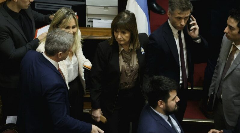 Caputo recortó zona fría pero mantuvo el cargo que pagan todos los usuarios