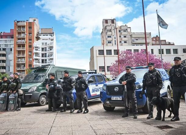 Megaoperativo en Córdoba contra una red de venta y alquiler ilegal de armas: 12 detenidos
