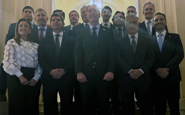 Santilli reunió en París a gobernadores para negociar las PASO