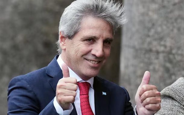 Caputo descartó que Argentina esté en recesión y admitió que la economía crece más lentamente