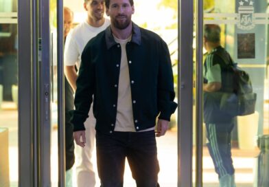 Messi llegó a Ezeiza para comenzar su despedida de la Selección Argentina con un homenaje especial