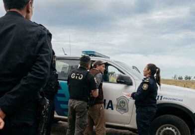 Detuvieron en Tapalqué al hombre que golpeaba a su pareja mientras eliminaba contactos de sus redes sociales