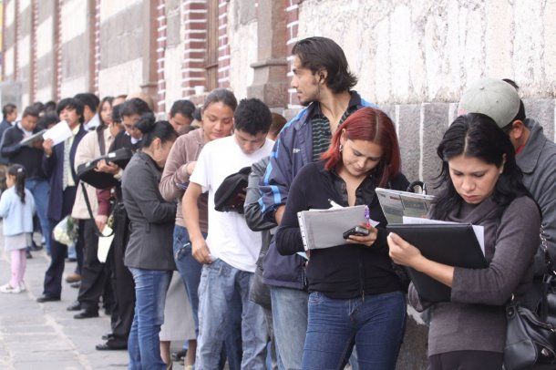 La informalidad laboral alcanza al 45% en Argentina y supera el 80% en el norte entre los cuentapropistas