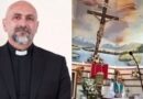 Sacerdote muere aplastado por una cruz durante una misa en Ecuador