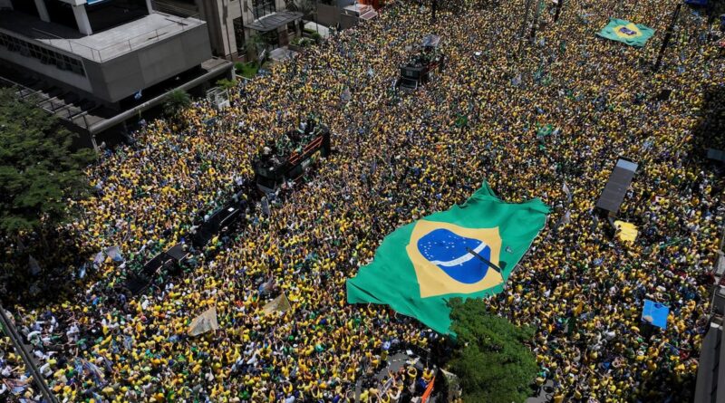 Bolsonaro convoca una multitud amarilla en busca de derrotar a Lula y transformar Brasil