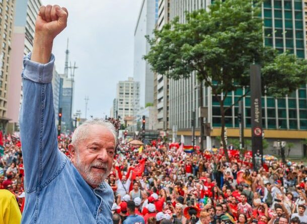 El 70% de los brasileños residentes en la Argentina de Milei eligió a Lula en el balotaje.fastjson